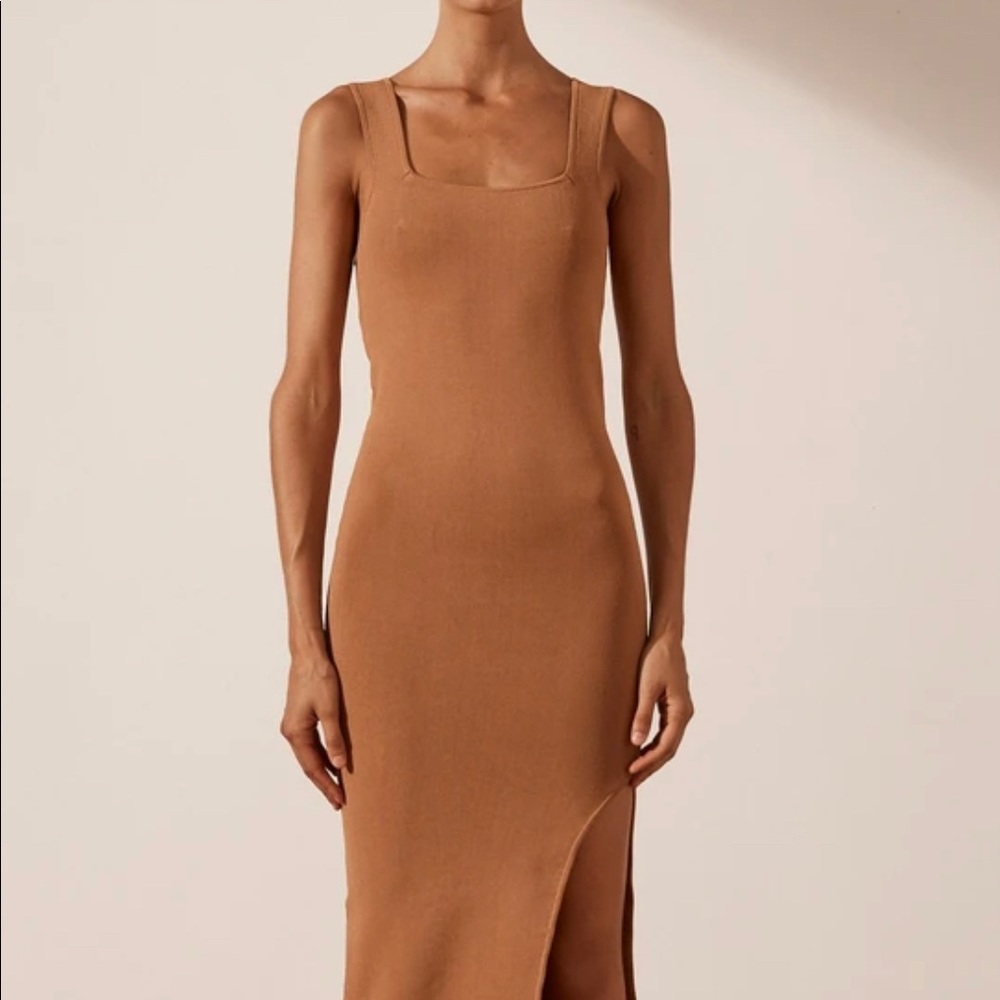 Shona Joy BASIC SQUARE NECK MIDI DRESS - Size M